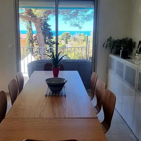 Mont Saint Clair With Pool And Sea View Villa *